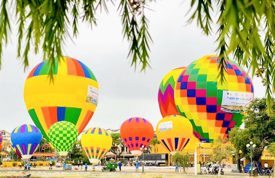 Bạch Mã village 2 ngày 1 đêm 